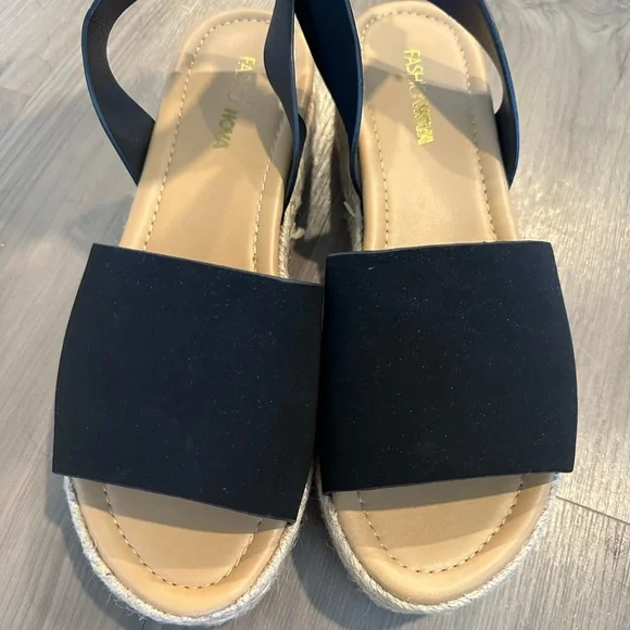 Black Sandals - Picture 3 of 7